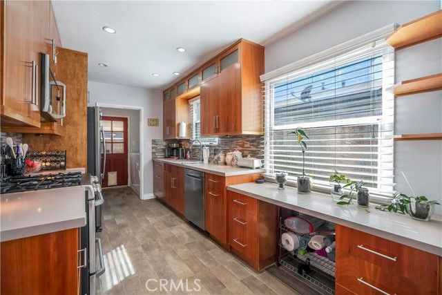 17504 Hamlin, Van Nuys (los Angeles), CA 91406