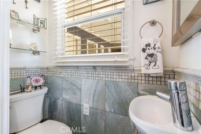 17504 Hamlin, Van Nuys (los Angeles), CA 91406