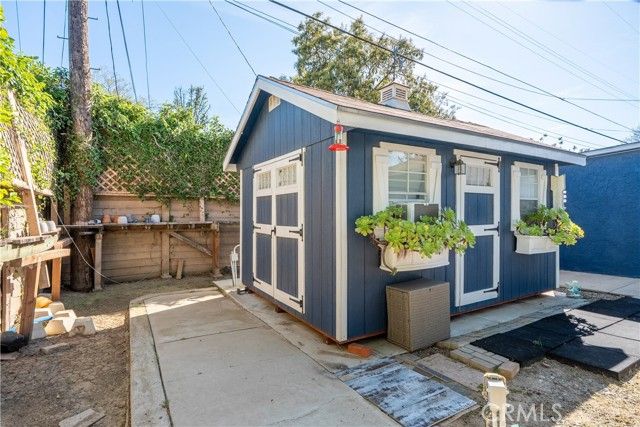 17504 Hamlin, Van Nuys (los Angeles), CA 91406