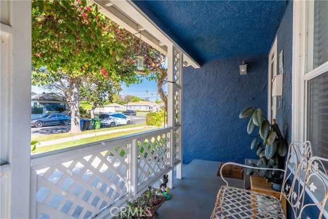 17504 Hamlin, Van Nuys (los Angeles), CA 91406