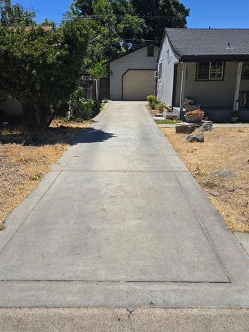 203 Severin Ave, Modesto, CA 95354