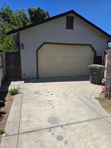 203 Severin Ave, Modesto, CA 95354