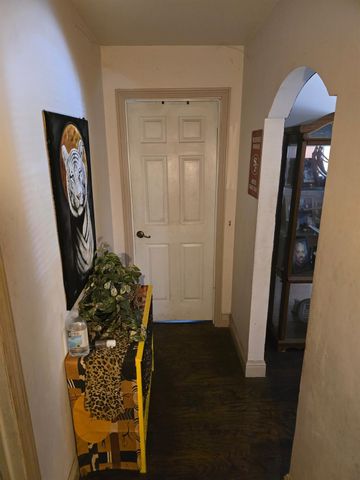 203 Severin Ave, Modesto, CA 95354
