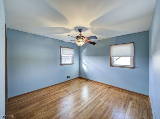 5 Clare Ct, Manville Boro, NJ 08835