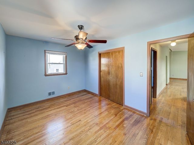 5 Clare Ct, Manville Boro, NJ 08835