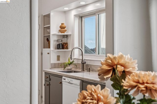 1519 Oxford St E, Berkeley, CA 94709