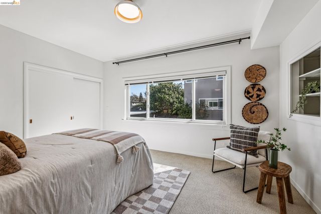 1519 Oxford St E, Berkeley, CA 94709