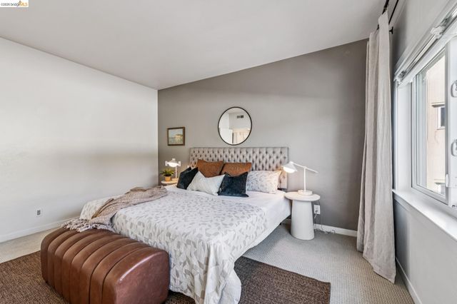 1519 Oxford St E, Berkeley, CA 94709