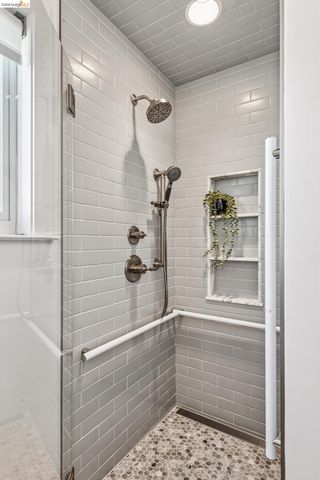 1519 Oxford St E, Berkeley, CA 94709