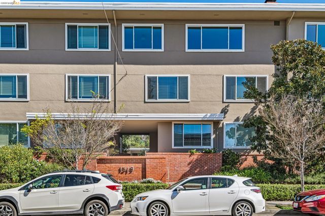 1519 Oxford St E, Berkeley, CA 94709