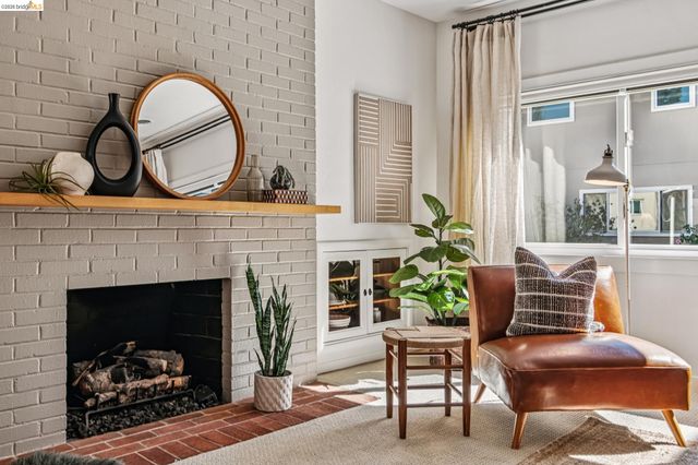 1519 Oxford St E, Berkeley, CA 94709