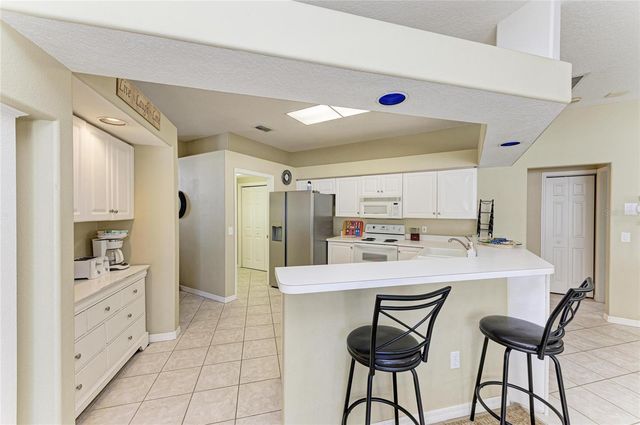 7122 42ND COURT E, Sarasota, FL 34243