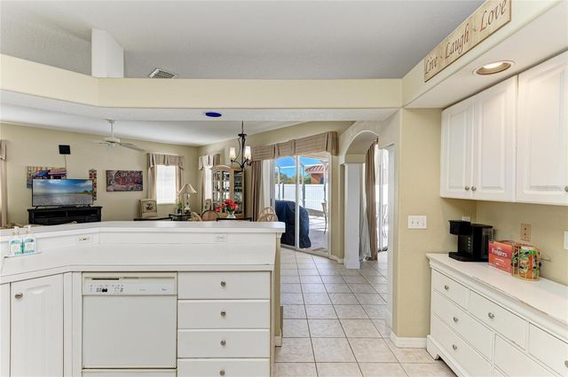 7122 42ND COURT E, Sarasota, FL 34243