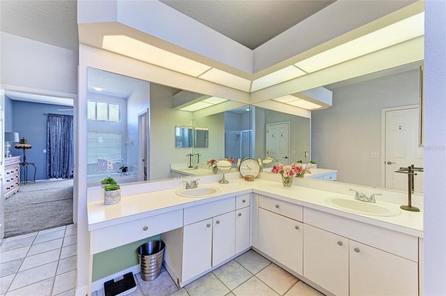 7122 42ND COURT E, Sarasota, FL 34243