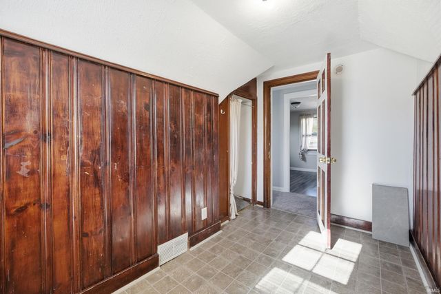 4522 S Calhoun Street, Fort Wayne, IN 46807