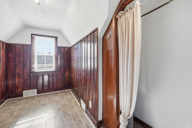 4522 S Calhoun Street, Fort Wayne, IN 46807