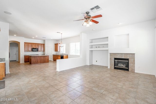 1304 N 86TH Place, Mesa, AZ 85207