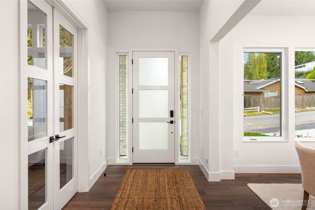 10620 NE 28th Place, Bellevue, WA 98004