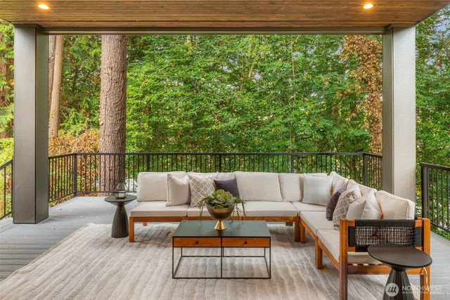 10620 NE 28th Place, Bellevue, WA 98004