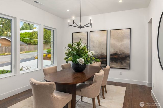 10620 NE 28th Place, Bellevue, WA 98004
