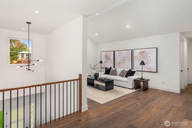 10620 NE 28th Place, Bellevue, WA 98004