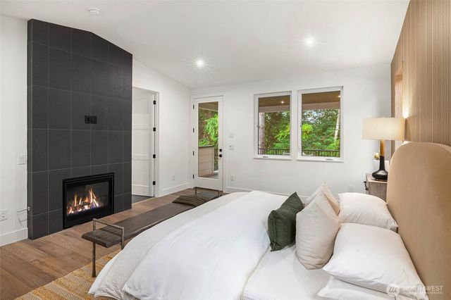 10620 NE 28th Place, Bellevue, WA 98004
