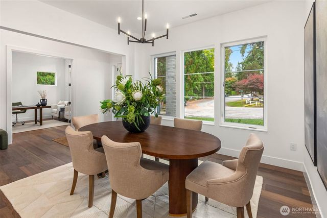 10620 NE 28th Place, Bellevue, WA 98004
