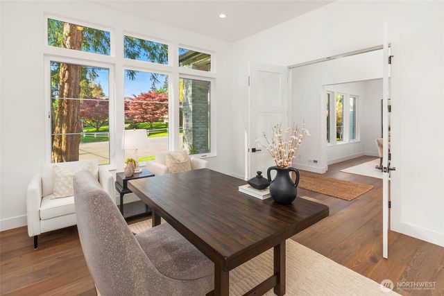 10620 NE 28th Place, Bellevue, WA 98004