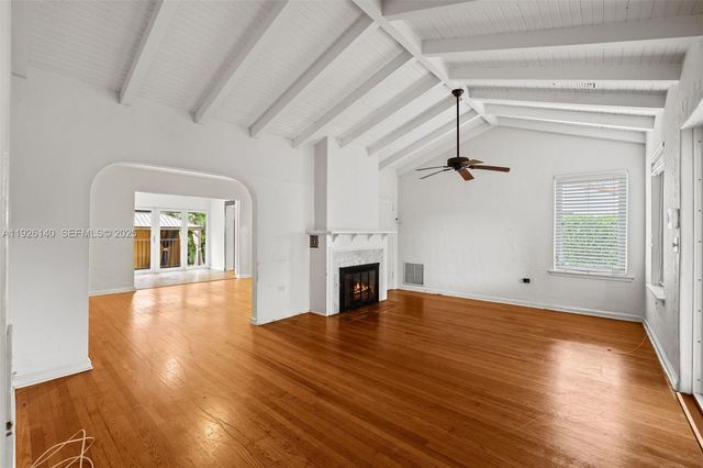 410 Minorca Ave, Coral Gables, FL 33134