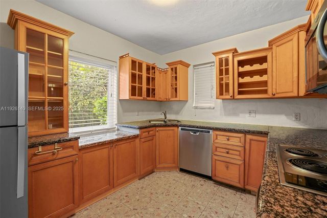 410 Minorca Ave, Coral Gables, FL 33134