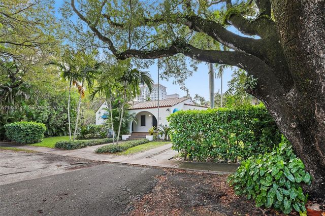 410 Minorca Ave, Coral Gables, FL 33134