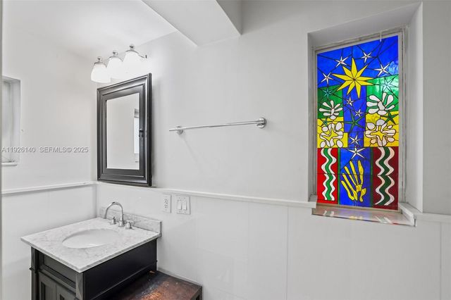 410 Minorca Ave, Coral Gables, FL 33134