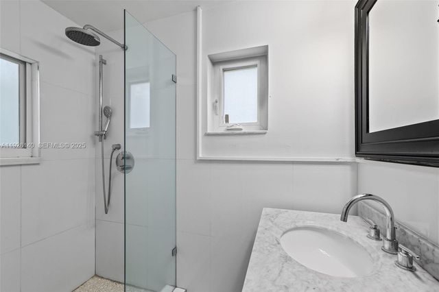 410 Minorca Ave, Coral Gables, FL 33134