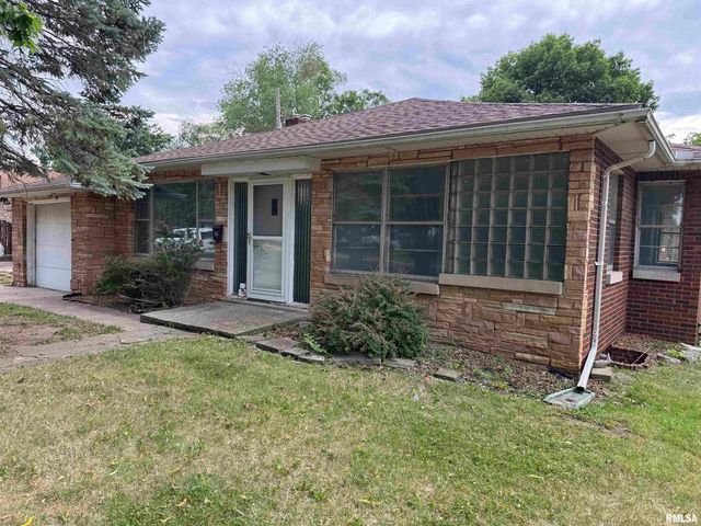 1115 S 9th Street, Pekin, IL 61554