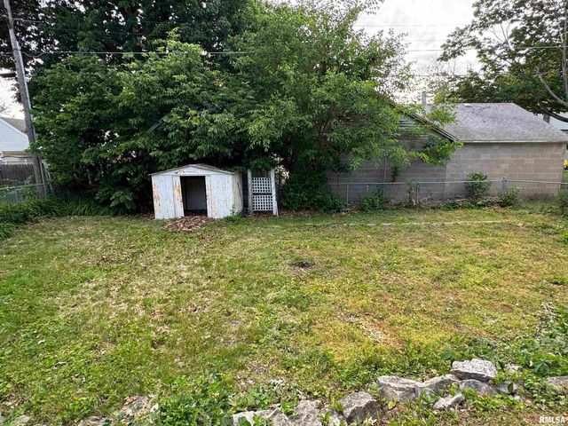 1115 S 9th Street, Pekin, IL 61554