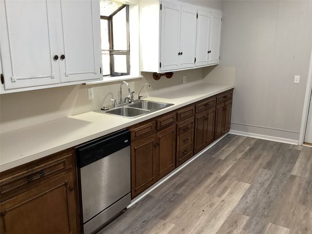 604 S Seaman Street, Eastland, TX 76448