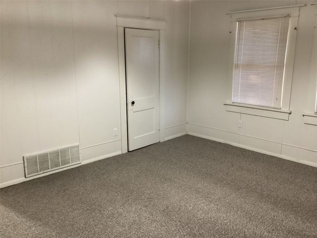 604 S Seaman Street, Eastland, TX 76448