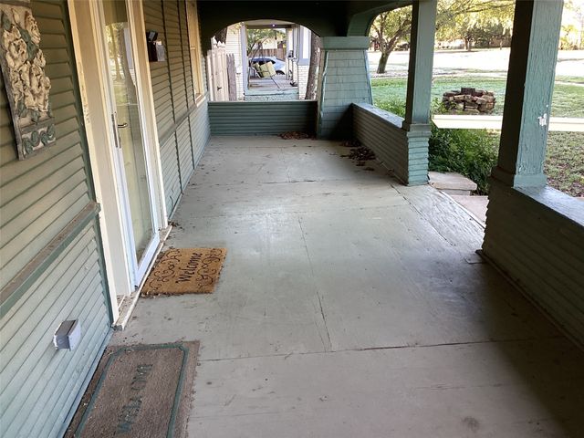 604 S Seaman Street, Eastland, TX 76448