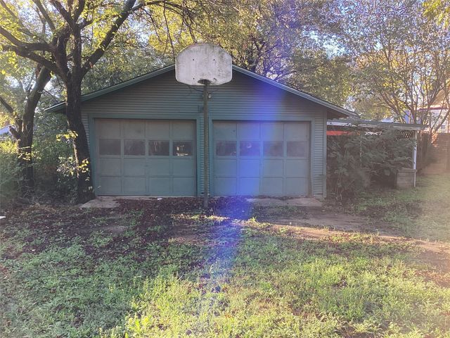 604 S Seaman Street, Eastland, TX 76448