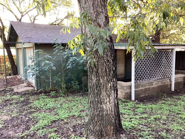 604 S Seaman Street, Eastland, TX 76448