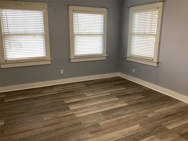 604 S Seaman Street, Eastland, TX 76448