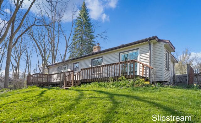 1442 Kendall Street SE, Grand Rapids, MI 49508