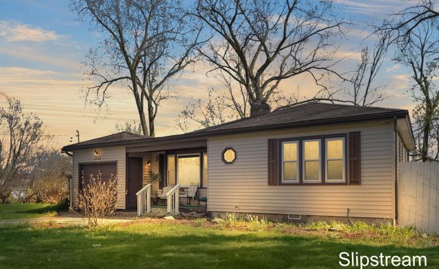1442 Kendall Street SE, Grand Rapids, MI 49508