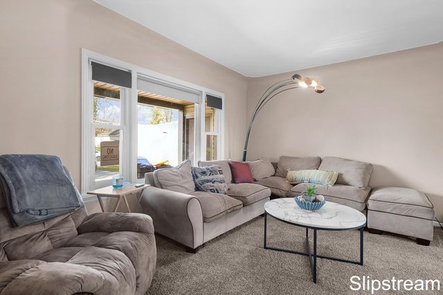 1442 Kendall Street SE, Grand Rapids, MI 49508