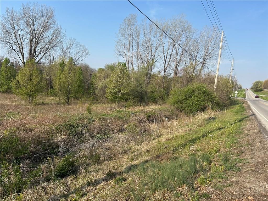 000 4-H Road, Lansing, KS 66043
