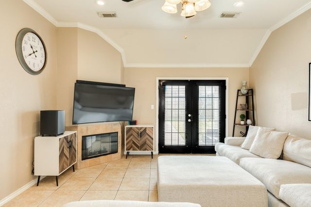 155 Silverbell Circle, Lake Jackson, TX 77566