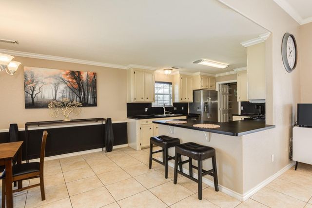 155 Silverbell Circle, Lake Jackson, TX 77566