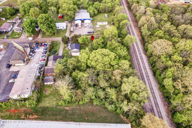 1018 Cedarwood St, Knoxville, TN 37914