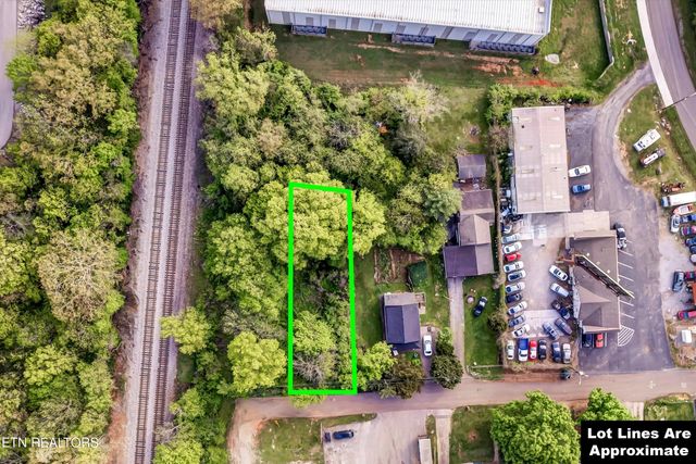 1018 Cedarwood St, Knoxville, TN 37914