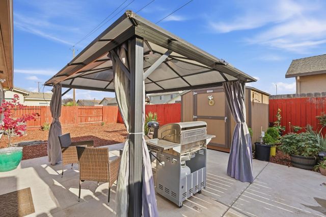 910 E Fargo St, Stockton, CA 95204